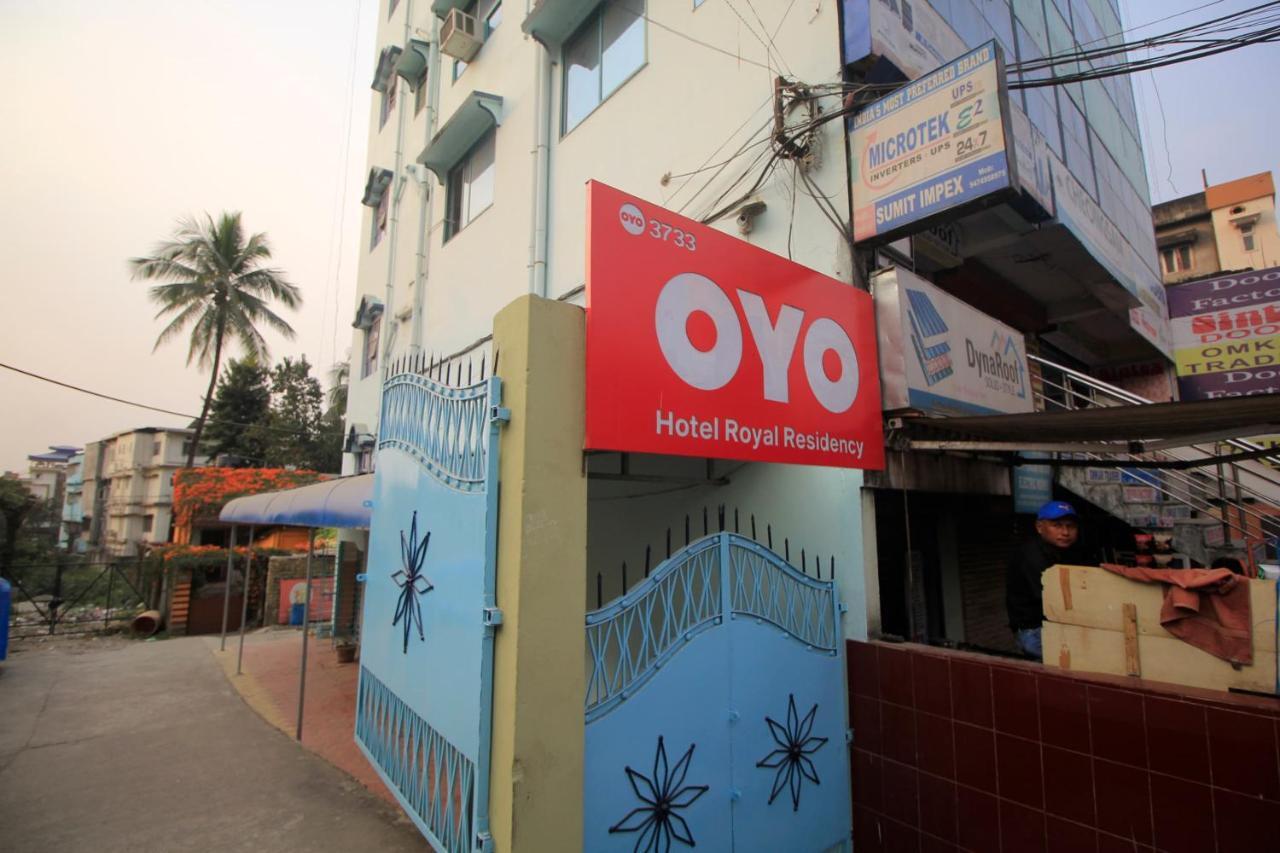 Hotel Oyo 3733 Near Hong Kong Market Siliguri Esterno foto